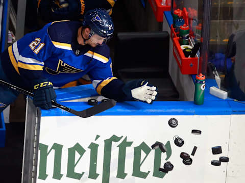 Tyler Bozak #21 of the St. Louis Blues (Photo by Jeff Vinnick/Getty Images)