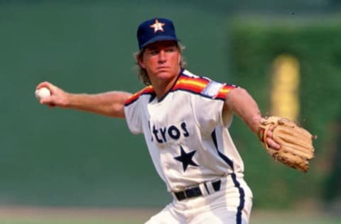 CHICAGO – 1990: Dave Smith of the Houston Astros pitches during an MLB game against the Chicago Cubs at Wrigley Field in Chicago, Illinois during the 1990 season. (Photo by Ron Vesely/MLB Photos via Getty Images)