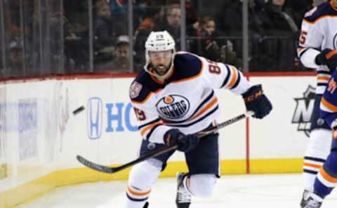 NEW YORK, NEW YORK – FEBRUARY 16: Sam Gagner #89 of the Edmonton Oilers skates against the New York Islanders during the first period at the Barclays Center on February 16, 2019 in the Brooklyn borough of New York City. (Photo by Bruce Bennett/Getty Images)