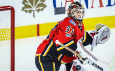 Calgary Flames goalie Chad Johnson (31) guards his net (Sergei Belski-USA TODAY Sports)