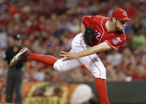 Jul 22, 2016; Cincinnati, OH, USA; Cincinnati Reds relief pitcher Tony Cingrani throws against the Arizona Diamondbacks during the ninth inning at Great American Ball Park. The Reds won 6-2. Mandatory Credit: David Kohl-USA TODAY Sports