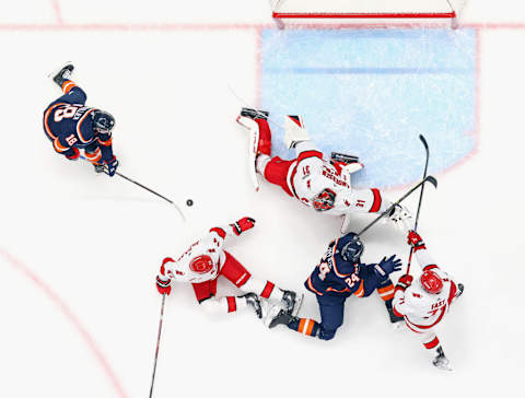 Carolina Hurricanes, New York Islanders. (Photo by Bruce Bennett/Getty Images)