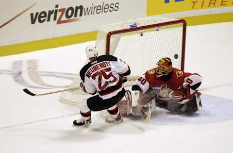 Joe Nieuwendyk #25 of the New Jersey Devils. (Photo by Ezra Shaw/Getty Images/NHLI)