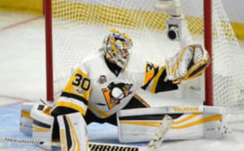 Pittsburgh Penguins goalie Matt Murray (30) makes a glove save (Dan Hamilton-USA TODAY Sports)