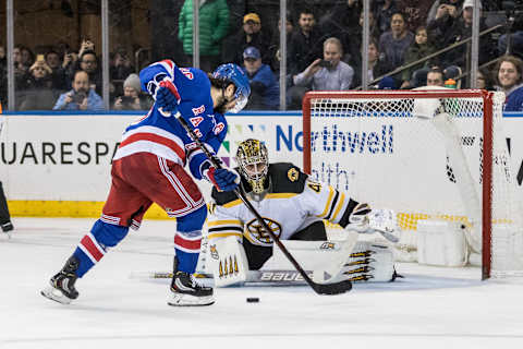 NEW YORK, NY – FEBRUARY 06: Boston Bruins Goalie Jaroslav Halak (41) stops New York Rangers Center Mika Zibanejad (93) the shoot out of an Eastern Conference match-up Between the Boston Bruins and the New York Rangers on February 06, 2019, at Madison Square Garden in New York, NY. (Photo by David Hahn/Icon Sportswire via Getty Images)