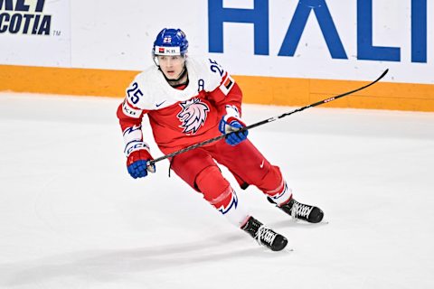 The Flyers should aim for a prospect like the Buffalo Sabres’ Jiri Kulich. (Photo by Minas Panagiotakis/Getty Images)