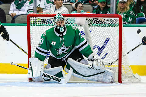 DALLAS, TX – NOVEMBER 18: Dallas Stars goalie Ben Bishop (30) waits for the puck to come around from behind the net during the game between the Dallas Stars and the Edmonton Oilers on November 18, 2017 at the American Airlines Center in Dallas, Texas. Dallas defeats Edmonton 6-3.(Photo by Matthew Pearce/Icon Sportswire via Getty Images)