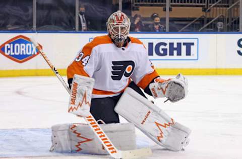 NEW YORK, NEW YORK – APRIL 23: Alex Lyon #34 of the Philadelphia Flyers skates against the New York Rangers at Madison Square Garden on April 23, 2021, in New York City. (Photo by Bruce Bennett/Getty Images)