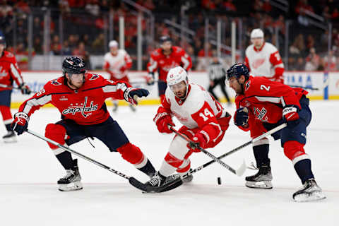 Lucas Johansen, Vincent Iorio, Washington Capitals Mandatory Credit: Geoff Burke-USA TODAY Sports