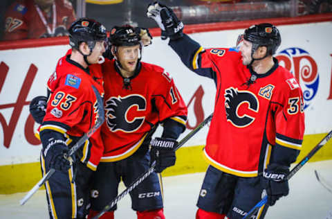 Mar 5, 2017; Calgary, Alberta, CAN; Calgary Flames right wing Kris Versteeg (10) celebrates his goal with teammates against the New York Islanders during the third period at Scotiabank Saddledome. Calgary Flames won 5-2. Mandatory Credit: Sergei Belski-USA TODAY Sports