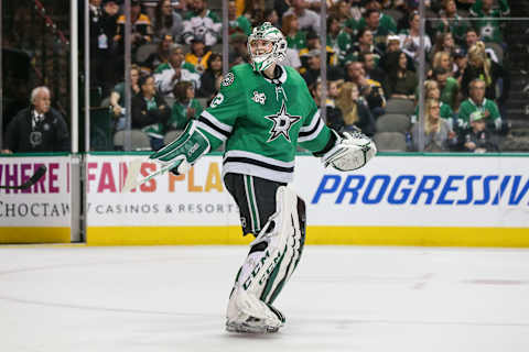 DALLAS, TX – MARCH 23: Dallas Stars goaltender Kari Lehtonen (32) skates back to the bench during the game between the Dallas Stars and the Boston Bruins on March 23, 2018 at the American Airlines Center in Dallas, Texas. Boston defeats the Stars 3-2. (Photo by Matthew Pearce/Icon Sportswire via Getty Images)