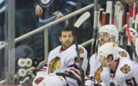 Chicago Blackhawks goalie Corey Crawford (50) is pulled and replaced by Blackhawks goalie Scott Darling – Bruce Fedyck-USA TODAY Sports