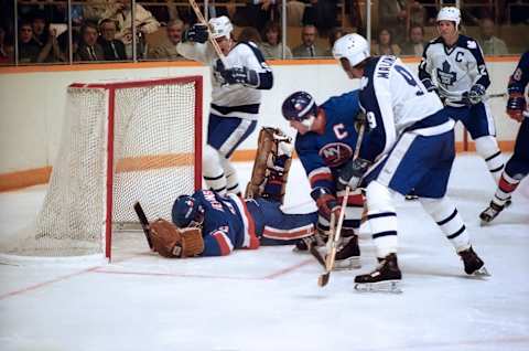 Darryl Sittler #27 of the Toronto Maple Leafs  . (Photo by Graig Abel/Getty Images)