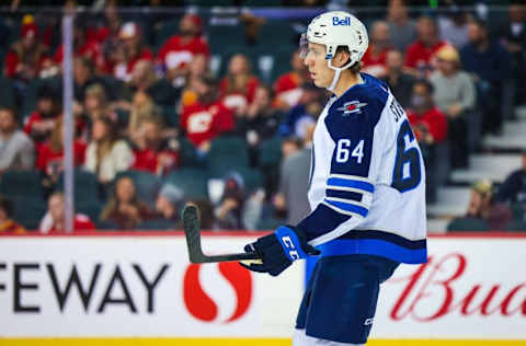 Winnipeg Jets, Logan Stanley (64). Mandatory Credit: Sergei Belski-USA TODAY Sports