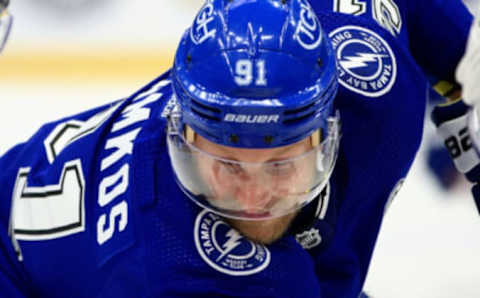 TAMPA, FLORIDA – OCTOBER 28: Steven Stamkos #91 of the Tampa Bay Lightning faces off during a game against the Arizona Coyotes at Amalie Arena on October 28, 2021 in Tampa, Florida. (Photo by Mike Ehrmann/Getty Images)