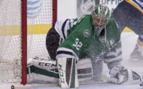 May 7, 2016; Dallas, TX, USA; Dallas Stars goalie Kari Lehtonen (32) watches the puck against the St. Louis Blues during the first period in game five of the second round of the 2016 Stanley Cup Playoffs at American Airlines Center. Mandatory Credit: Jerome Miron-USA TODAY Sports