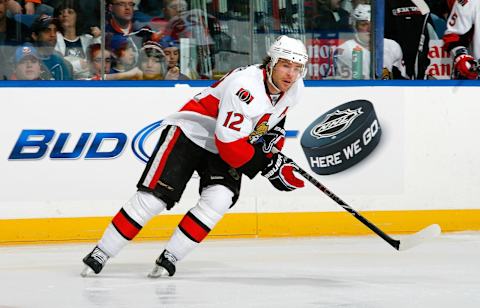 UNIONDALE, NY – FEBRUARY 05: Mike Fisher #12 of the Ottawa Senators skates against the New York Islanders during the game at the Nassau Coliseum on February 5, 2011 in Uniondale, New York. (Photo by Andy Marlin/NHLI via Getty Images)