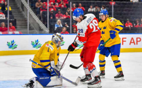 EDMONTON, AB – AUGUST 20: Goaltender Jesper Wallstedt #1 of Sweden reacts to a shot while Martin Rysavy #29 of Czechia looks on during second period action in the 2022 IIHF World Junior Championship bronze medal game at Rogers Place on August 20, 2022 in Edmonton, Alberta, Canada. (Photo by Andy Devlin/Getty Images)