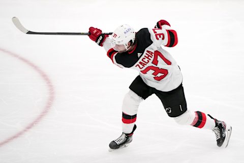 New Jersey Devils center Pavel Zacha (37): Joe Camporeale-USA TODAY Sports