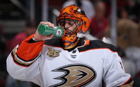 GLENDALE, ARIZONA – MARCH 14: Goaltender Ryan Miller #30 of the Anaheim Ducks drinks from a gatorade bottle during the first period of the NHL game against the Arizona Coyotes at Gila River Arena on March 14, 2019 in Glendale, Arizona. (Photo by Christian Petersen/Getty Images)