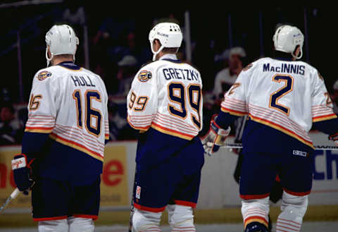 2000 Season: Wayne Gretzky with Brett Hull and Al MacInnis And Player Blues Gretzky. (Photo by Bruce Bennett Studios/Getty Images)