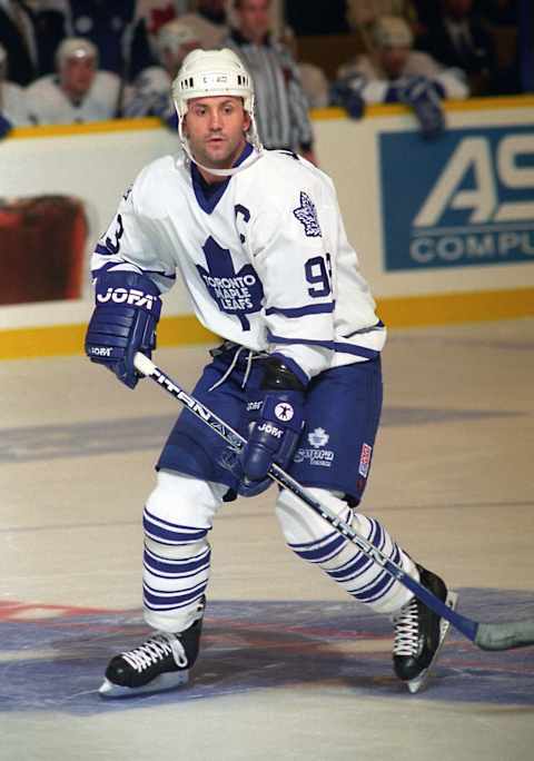 TORONTO, ON – OCTOBER 20: Doug Gilmour #93 of the Toronto Maple Leafs . (Photo by Graig Abel/Getty Images)