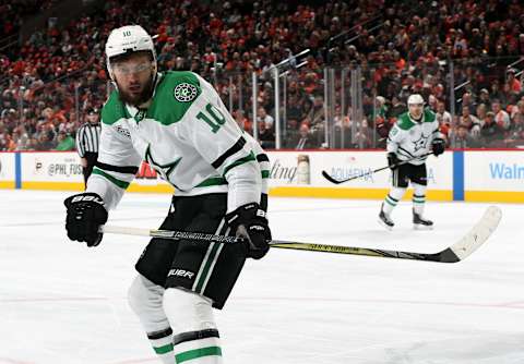 PHILADELPHIA, PA – DECEMBER 16: Martin Hanzel #10 of the Dallas Stars in action against the Philadelphia Flyers on December 16, 2017 at the Wells Fargo Center in Philadelphia, Pennsylvania. (Photo by Len Redkoles/NHLI via Getty Images)