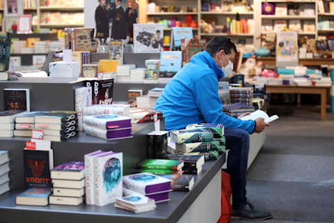 Books are an option during the COVID-19 pandemic (Photo by Alex Grimm/Getty Images)