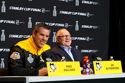 PITTSBURGH, PA – MAY 28: (L-R) Coach Mike Sullivan and General Manager Jim Rutherford of the Pittsburgh Penguins answer questions in a press conference during Media Day for the 2017 NHL Stanley Cup Final at PPG PAINTS Arena on May 28, 2017 in Pittsburgh, Pennsylvania. (Photo by Bruce Bennett/Getty Images)