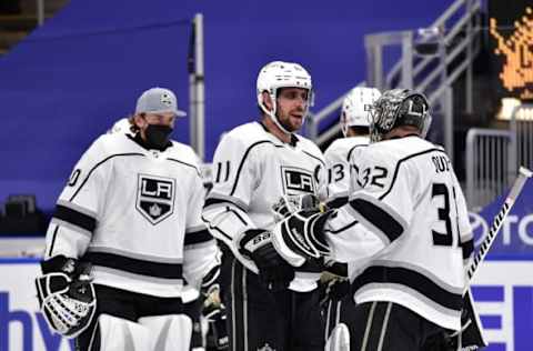 Los Angeles Kings center Anze Kopitar (11). Mandatory Credit: Jeff Curry-USA TODAY Sports