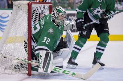 May 7, 2016; Dallas, TX, USA; Dallas Stars goalie Kari Lehtonen (32) watches the puck against the St. Louis Blues during the first period in game five of the second round of the 2016 Stanley Cup Playoffs at American Airlines Center. Mandatory Credit: Jerome Miron-USA TODAY Sports