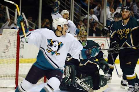 The Ducks Stanislav Chistov celebrates teammates Ruslan Salei’s goal in the third period of game six of the Western Conference semi-finals Monday, May 05, 2003. (Photo by Robert Lachman/Los Angeles Times via Getty Images)