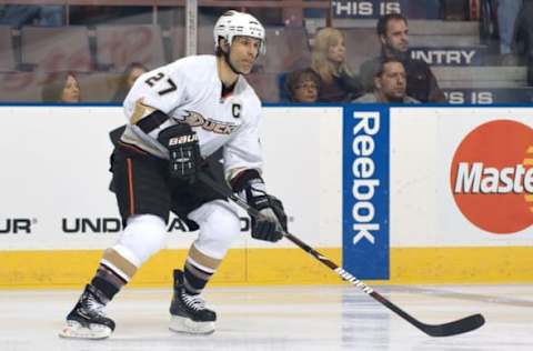 EDMONTON, AB – MARCH 26: Scott Niedermayer #27 of the Anaheim Ducks concentrates on the puck against the Edmonton Oilers at Rexall Place on March 26, 2010, in Edmonton, Alberta, Canada. (Photo by Andy Devlin/NHLI via Getty Images)