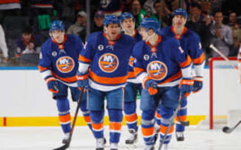 NY Islanders: Mathew Barzal makes humorous plea for Zach Parise to return