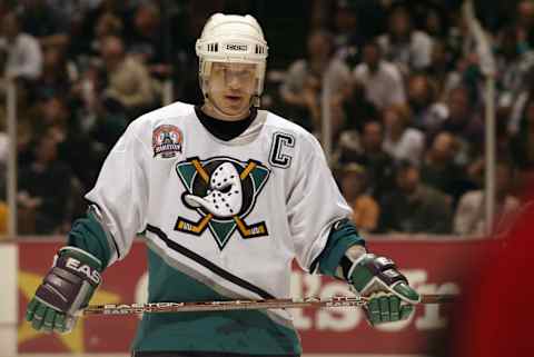 ANAHEIM, CA – JUNE 7: Paul Kariya #9 of the Anaheim Mighty Ducks (Photo by: Brian Bahr/Getty Images/NHLI)