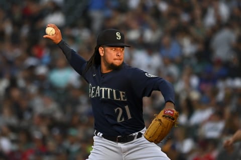 SEATTLE, WASHINGTON – AUGUST 09: Luis Castillo #21 of the Seattle Mariners pitches in the third inning against the New York Yankees at T-Mobile Park on August 09, 2022 in Seattle, Washington. (Photo by Alika Jenner/Getty Images)