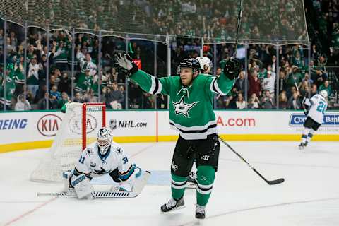 DALLAS, TX – NOVEMBER 08: Dallas Stars center Devin Shore (17) and left wing Blake Comeau (15) celebrate a goal during the game between the Dallas Stars and the San Jose Sharks on November 8, 2018 at the American Airlines Center in Dallas, Texas. (Photo by Matthew Pearce/Icon Sportswire via Getty Images)