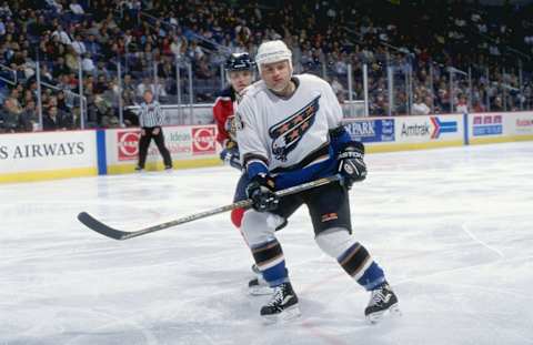 Brian Bellows #23, Washington Capitals. Mandatory Credit: Doug Pensinger /Allsport