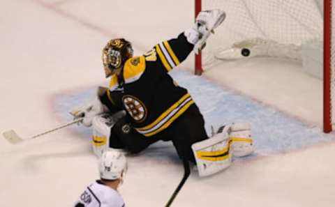 BOSTON – OCTOBER 28: With .09 seconds left in overtime, Boston Bruins goalie Tuuka Rask can’t stop the winning goal by Kings’ Tyler Toffoli. The Boston Bruins host the Los Angeles Kings at TD Garden in Boston on Oct. 28, 2017. (Photo by John Tlumacki/The Boston Globe via Getty Images)