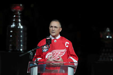 Detroit Red Wings General Manager Steve Yzerman speaks to the crowd. (Detroit Free Press)