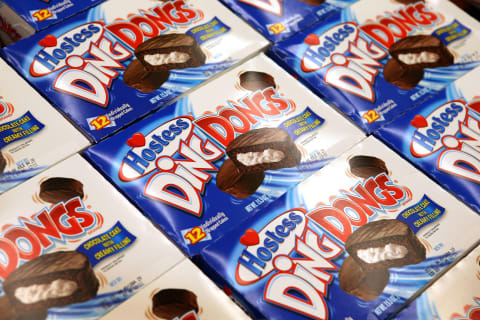 CHICAGO, IL – DECEMBER 11: Hostess Ding Dongs are offered for sale at a Jewel-Osco grocery store on December 11, 2012 in Chicago, Illinois. The Jewel-Osco grocery store chain purchased the last shipment of 20,000 boxes of Hostess products and put them on sale in their stores throughout the Chicago area today. Hostess Brands Inc. shut down its baking operations and began liquidating assets last month after failing to negotiate a labor contract with Workers with the Bakery, Confectionery, Tobacco Workers and Grain Millers International Union (Photo by Scott Olson/Getty Images)