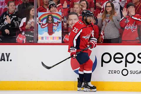 WASHINGTON, DC – APRIL 20: Devante Smith-Pelly #25 of the Washington Capitals warms up before playing against the Carolina Hurricanes in Game Five of the Eastern Conference First Round during the 2019 NHL Stanley Cup Playoffs at Capital One Arena on April 20, 2019 in Washington, DC. (Photo by Patrick McDermott/NHLI via Getty Images)