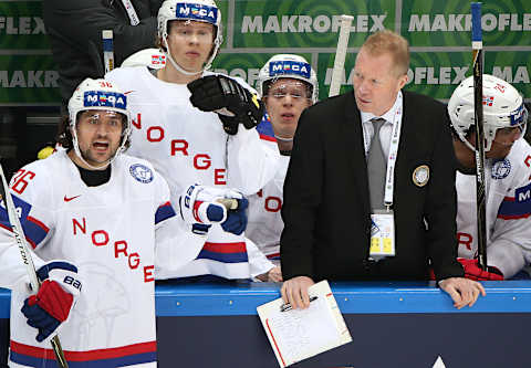 MOSCOW, RUSSIA. MAY 16, 2016. Norway’s Mats Zuccarello, Mathias Trettenes, and head coach Roy Johansen (L-R) look on during their 2016 IIHF World Championship Preliminary Round Group A ice hockey match against Russia at VTB Ice Palace. Artyom Korotayev/TASS (Photo by Artyom Korotayev\TASS via Getty Images)