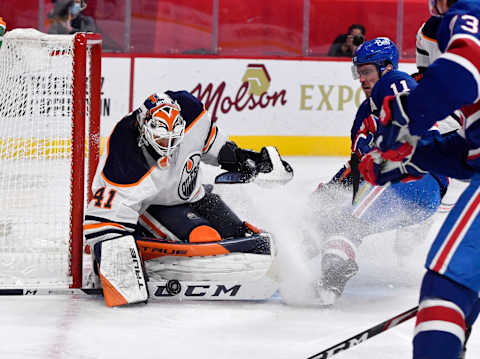 Edmonton Oilers goalie Mike Smith (41). Mandatory Credit: Eric Bolte-USA TODAY Sports