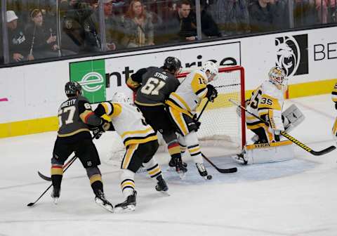 LAS VEGAS, NV – JANUARY 07: Pittsburgh Penguins center Dominik Simon (12) blocks the puck during a regular season game against the Vegas Golden Knights Tuesday, Jan. 7, 2020, at T-Mobile Arena in Las Vegas, Nevada. (Photo by: Marc Sanchez/Icon Sportswire via Getty Images)