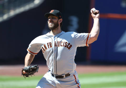 NEW YORK, NY – AUGUST 23: Madison Bumgarner #40 of the San Francisco Giants pitches against the New York Mets during their game at Citi Field on August 23, 2018 in New York City. (Photo by Al Bello/Getty Images)