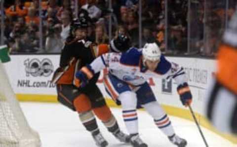 Edmonton Oilers right wing Zack Kassian (44) moves the puck (Gary A. Vasquez-USA TODAY Sports)