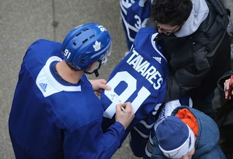 TORONTO, ON- FEBRUARY 7 – Toronto Maple Leafs center John Tavares (91) signs autographs after The Toronto Maple Leafs hold their annual outdoor practice at Nathan Phillips Square in Toronto. February 7, 2019. The practice was set up as a three-on-three tournament (Steve Russell/Toronto Star via Getty Images)