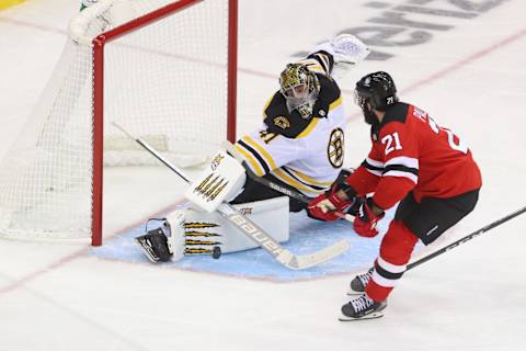 New Jersey Devils right wing Kyle Palmieri (21): (Ed Mulholland-USA TODAY Sports)