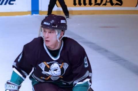 TORONTO, ON – DECEMBER 2: Paul Kariya #9 of the Mighty Ducks of Anaheim skates against the Toronto Maple Leafs during NHL game action on December 2, 1995, at Maple Leaf Gardens in Toronto, Ontario, Canada. Photo by Graig Abel/Getty Images)